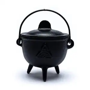 Cauldron Hexenkessel Triquetrasymbol