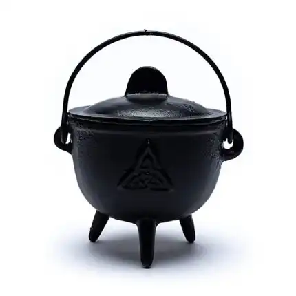 Cauldron Hexenkessel Triquetrasymbol